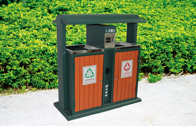 戶外環(huán)保鋼木分類(lèi)垃圾桶戶外擺放效果圖