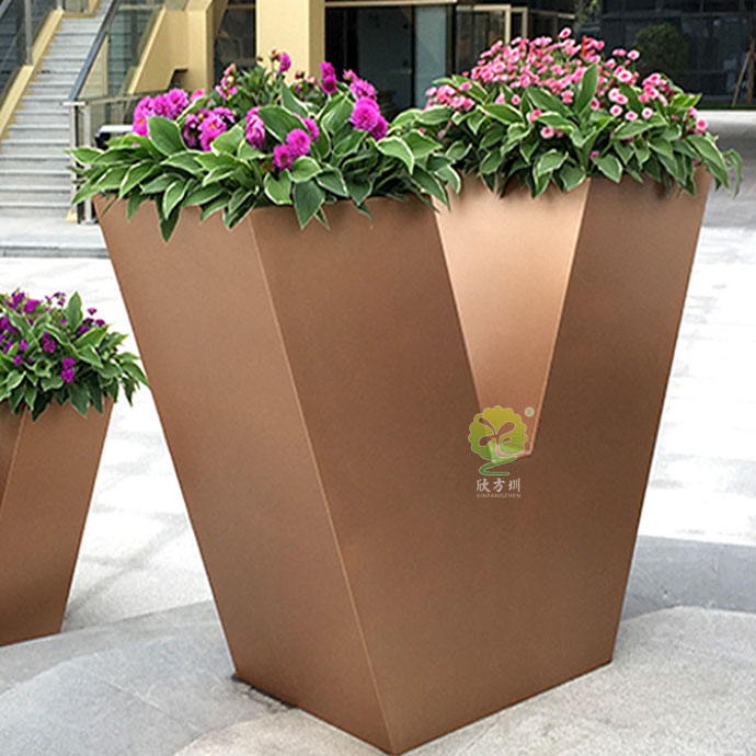 不銹鋼V形字母創(chuàng)意花箱園林景觀花池定制廠(chǎng)家