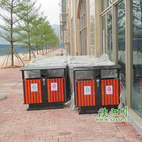 廣州清遠地產物業(yè)公司,增添欣方圳鋼木垃圾桶