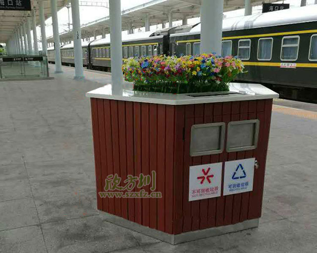 ?？诨疖?chē)站站臺(tái)花盆垃圾桶