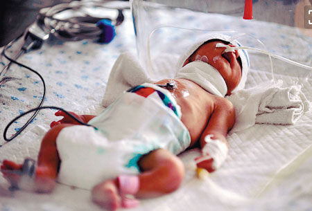 生下孩子發(fā)現缺陷遺棄陵園 產下女嬰怕?lián)p聲譽丟垃圾桶